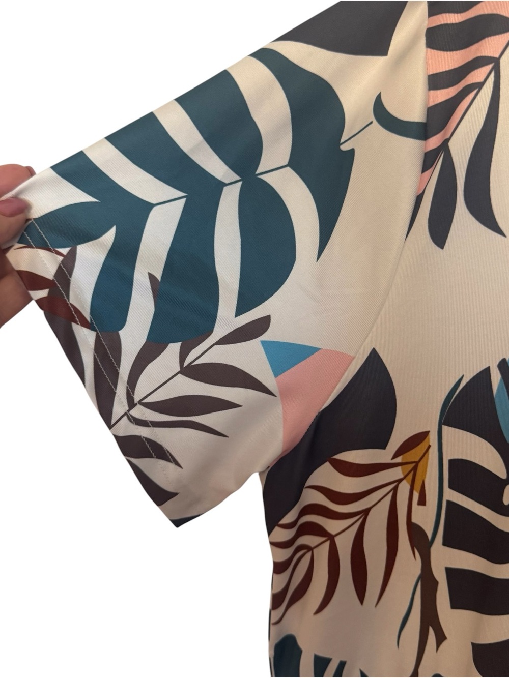 BloomChic GORGEOUS Leaf-Print Mock Wrap Dress PLUS: 2X    #CL - Picture 4 of 7